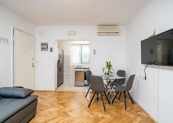 Apartman Knego With Parking