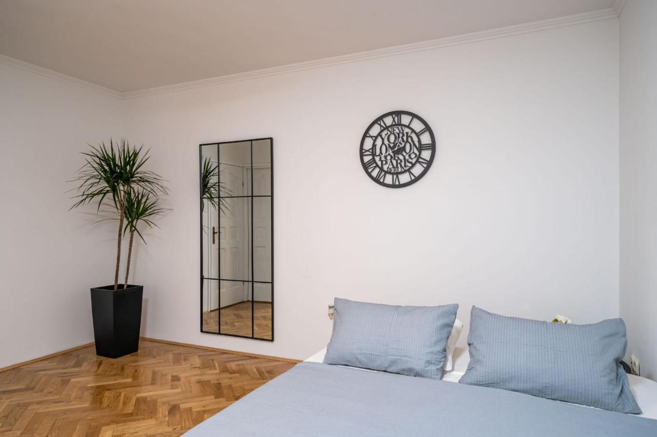 Apartment Knego With Parking
